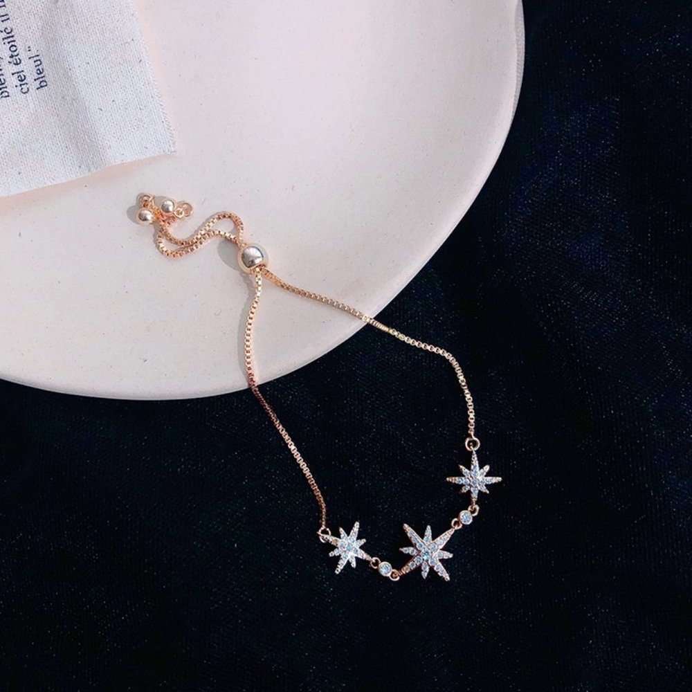 *NEW Yellow Gold Diamond Star Bracelet - Picture 8 of 12